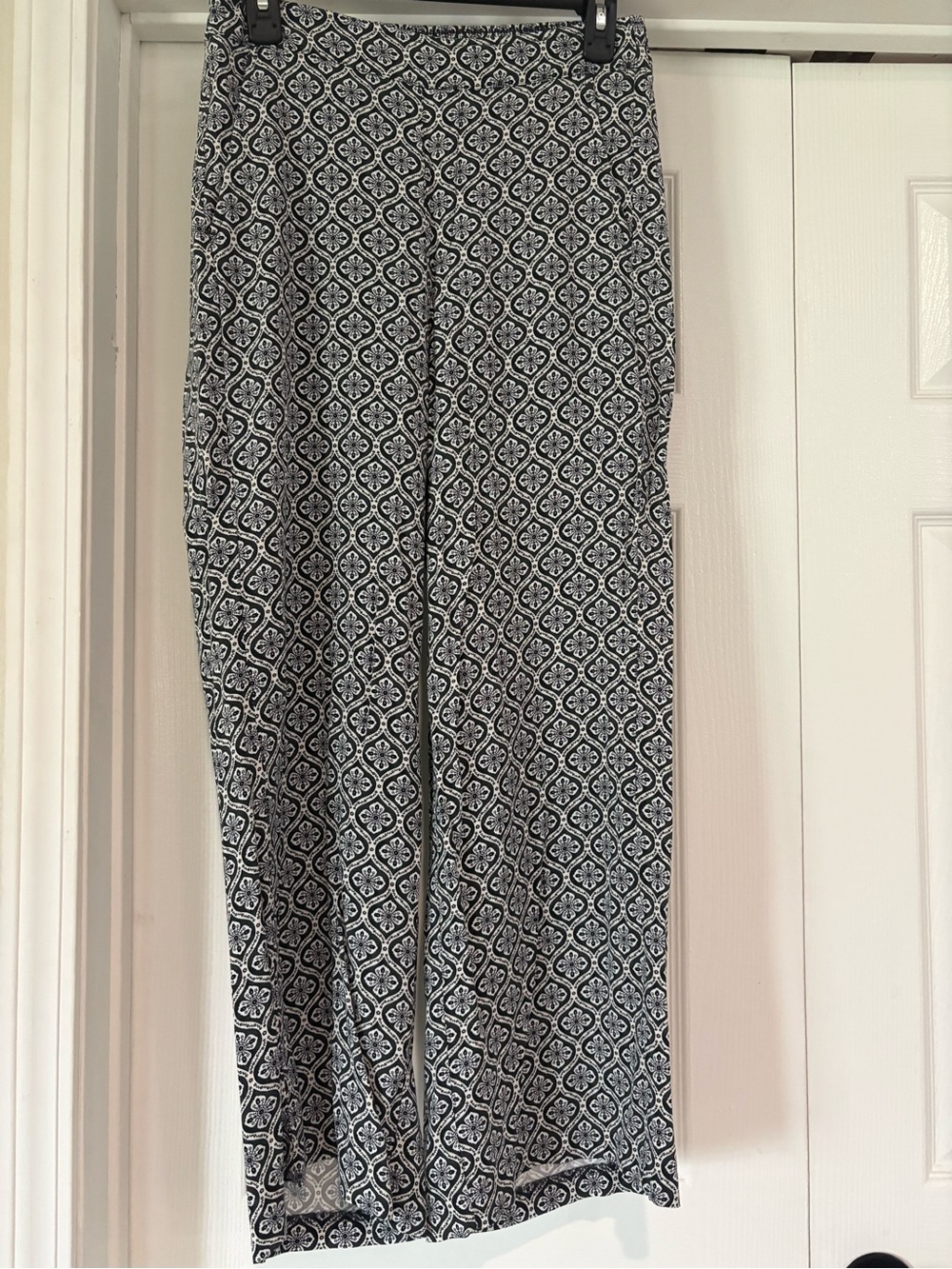 Old Navy Playa Black and White Printed Wide Leg Pants